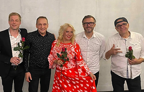 Pavadošā grupa VIA Madona